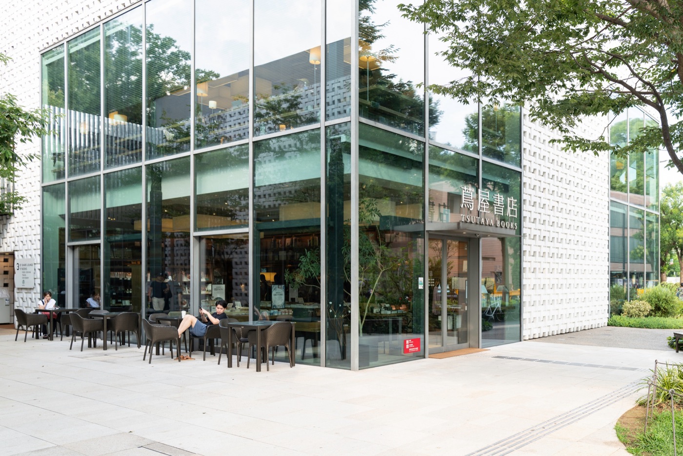 daikanyama t site a literary and architectural marvel photo 4
