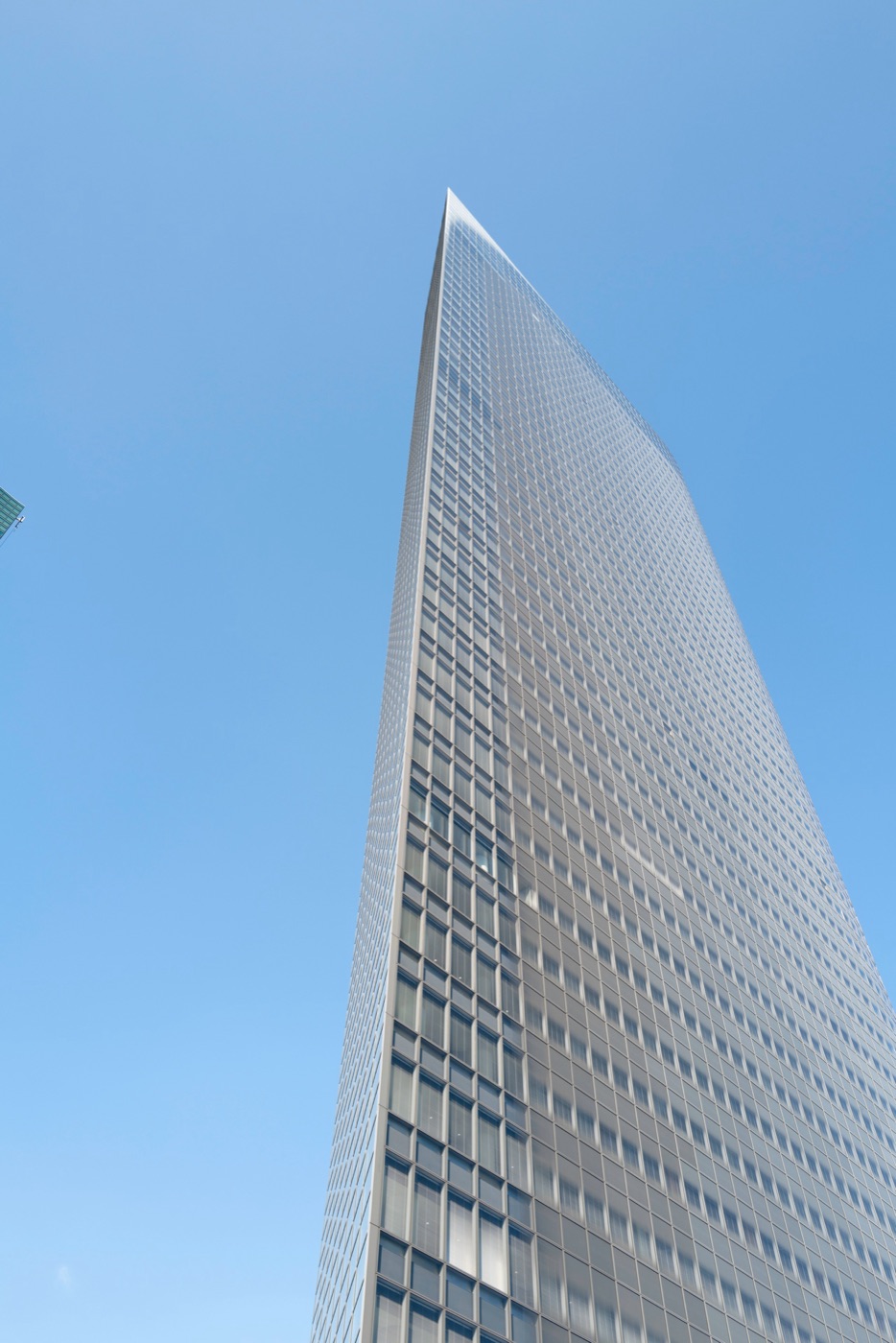 dentsu tower shiodomes architectural icon photo 3