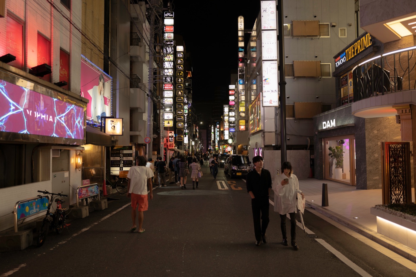 host clubs japans nightlife scene photo 16
