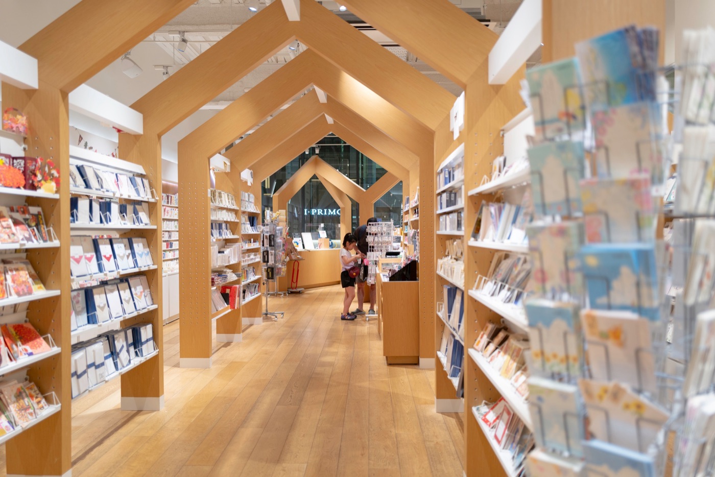 itoya ginzas creative stationery hub photo 13