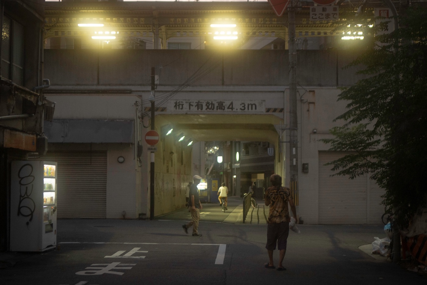 shinsekai osakas nostalgic new world photo 8