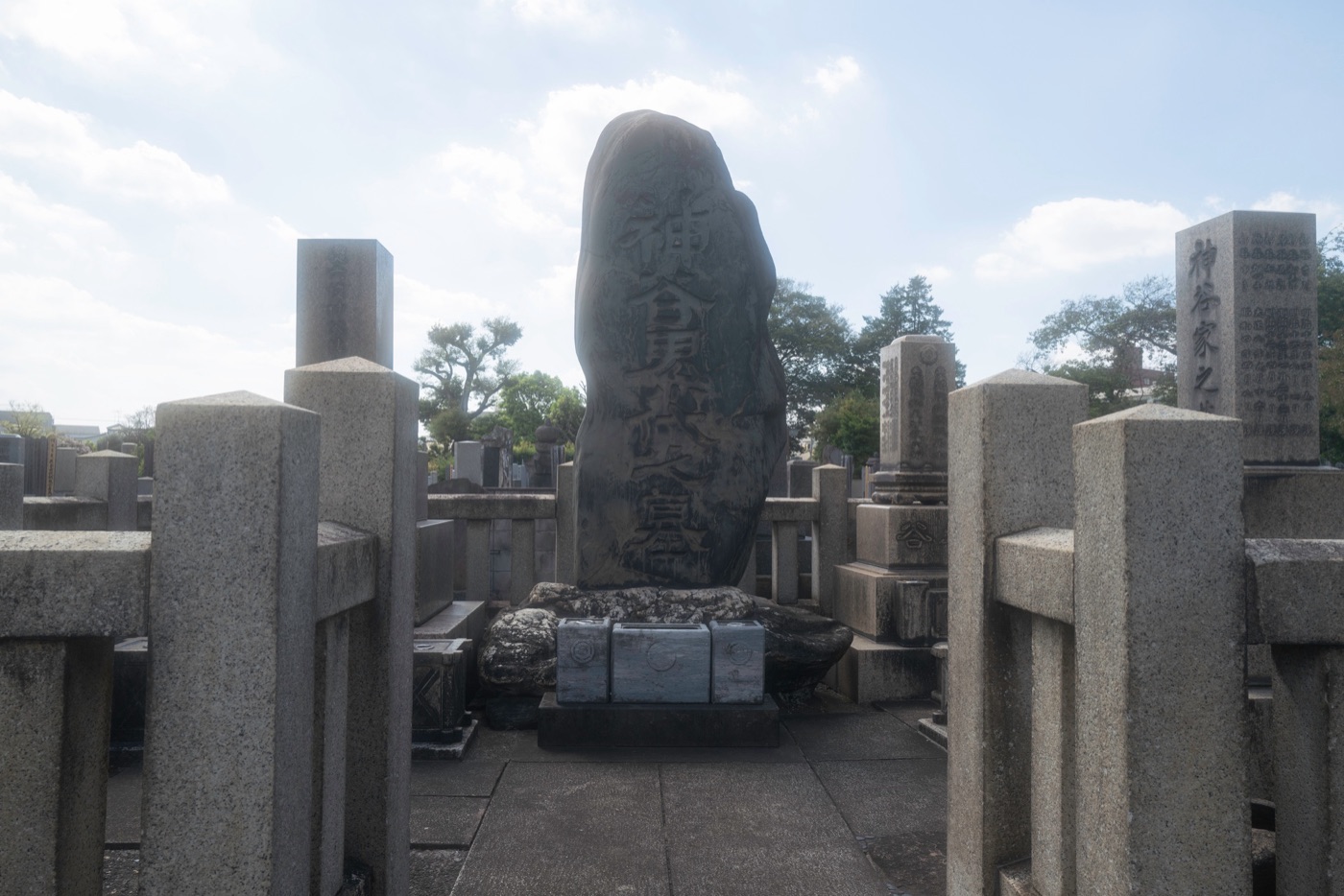 yanaka cemetery a historic haven in tokyo photo 7
