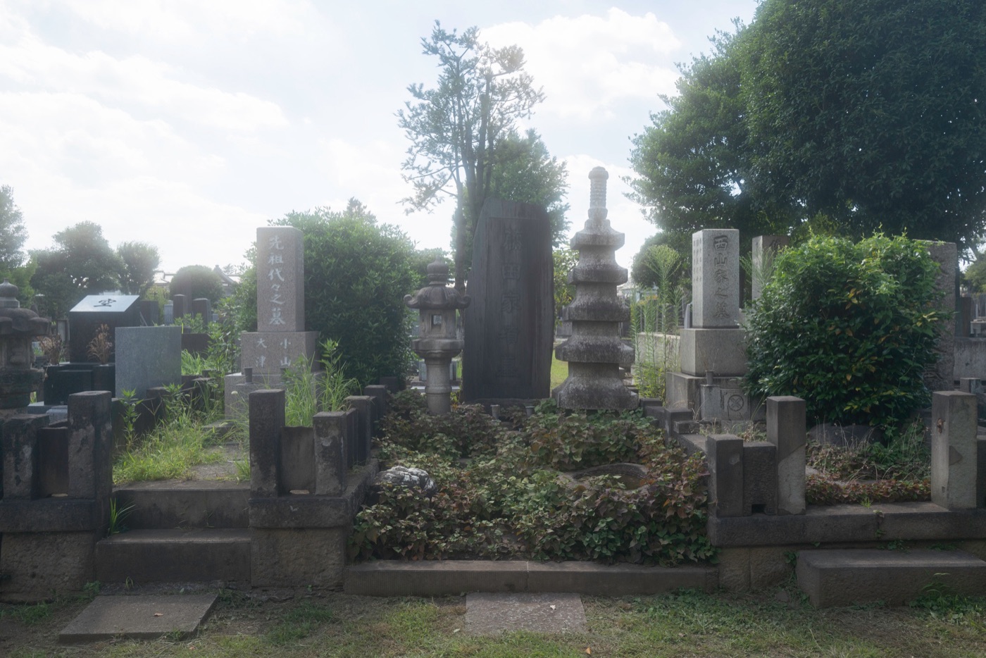 yanaka cemetery a historic haven in tokyo photo 9
