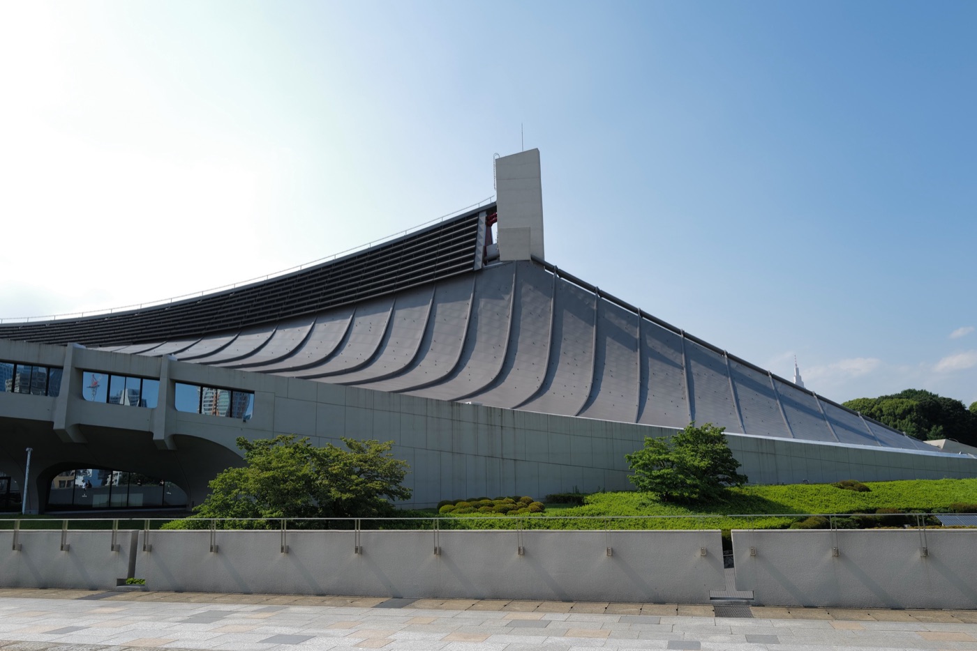 yoyogi national gymnasium tokyos architectural marvel photo 9