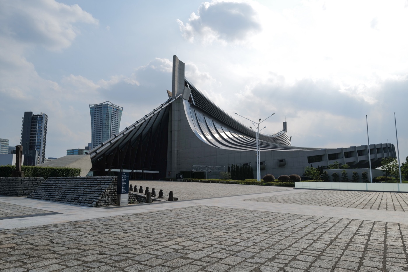 yoyogi national gymnasium tokyos architectural marvel photo 12